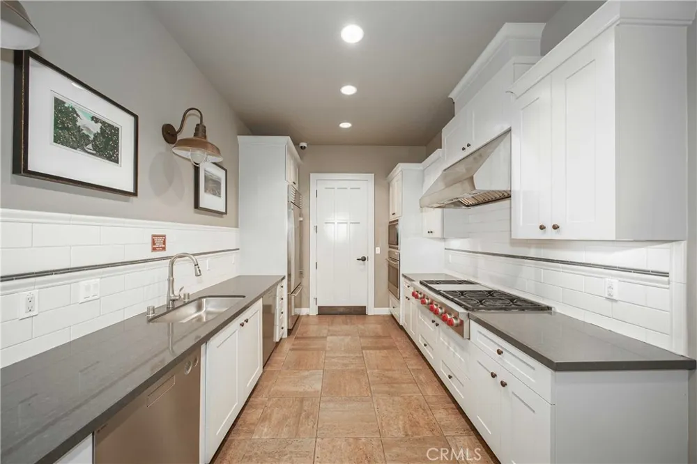 51 Cunningham Irvine, CA 92618