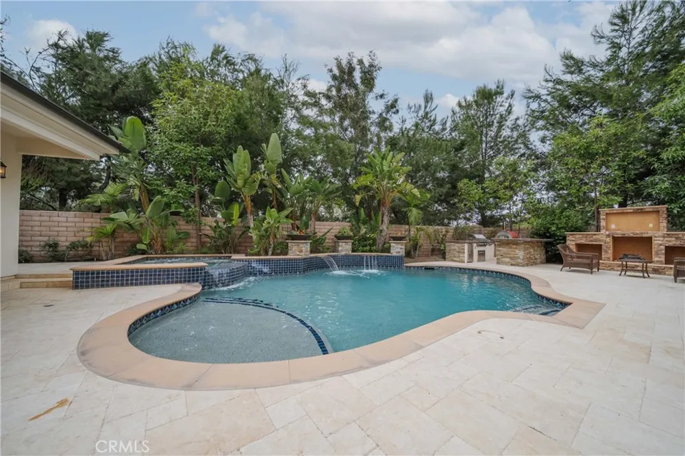 51 Cunningham Irvine, CA 92618