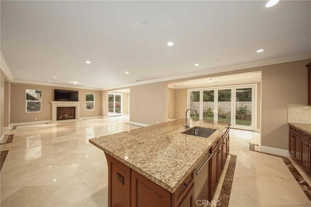 51 Cunningham Irvine, CA 92618