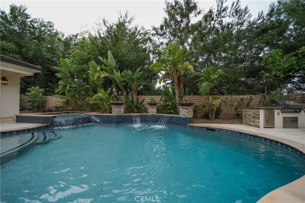 51 Cunningham Irvine, CA 92618