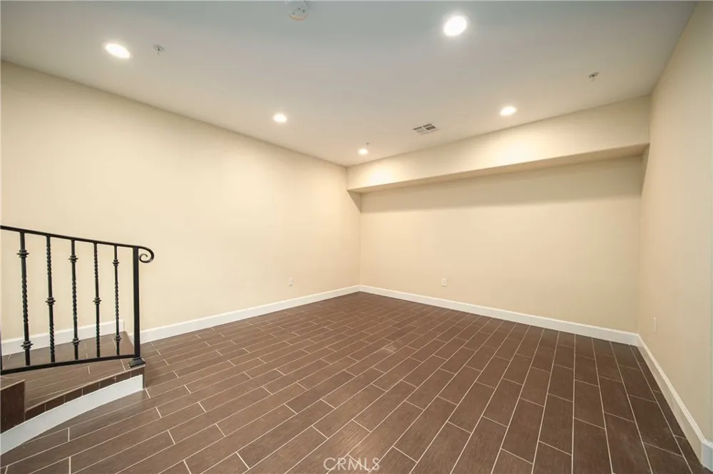 51 Cunningham Irvine, CA 92618