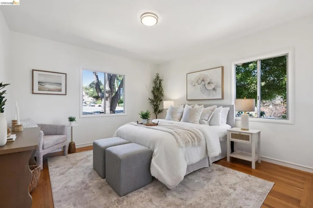 5718 Burlingame Ave Richmond, CA 94804