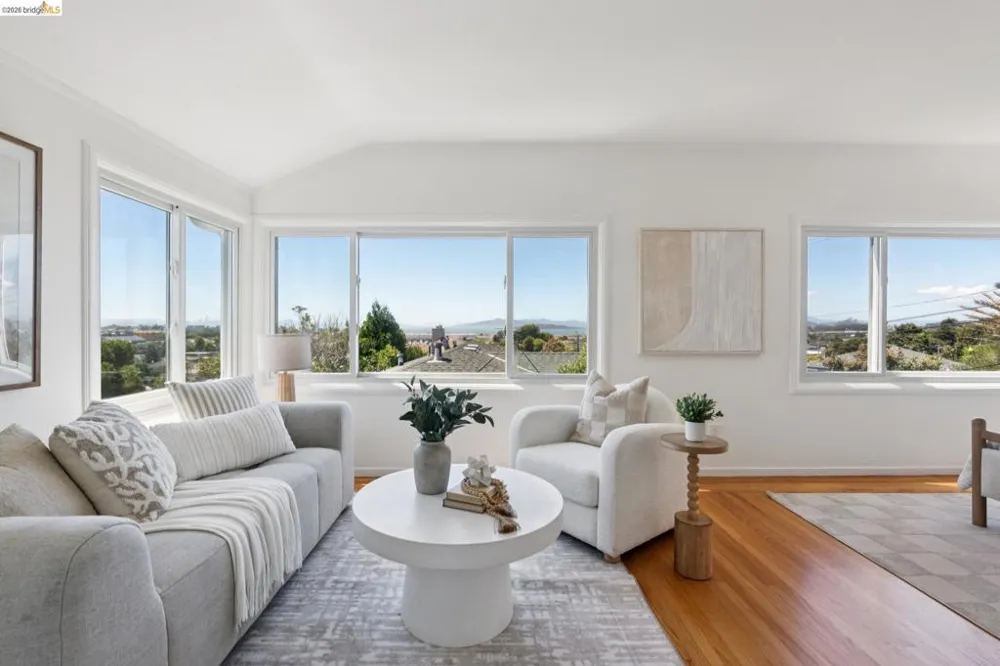 5718 Burlingame Ave Richmond, CA 94804