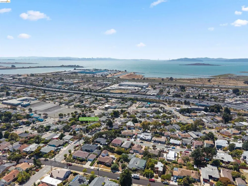 5718 Burlingame Ave Richmond, CA 94804