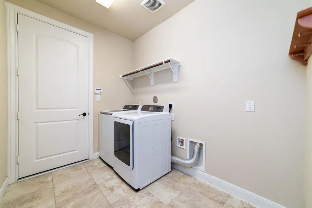 5503 Keystone Bay Court Fulshear, TX 77441