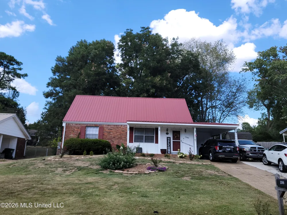 1388 Moss Point Drive Southaven, MS 38671