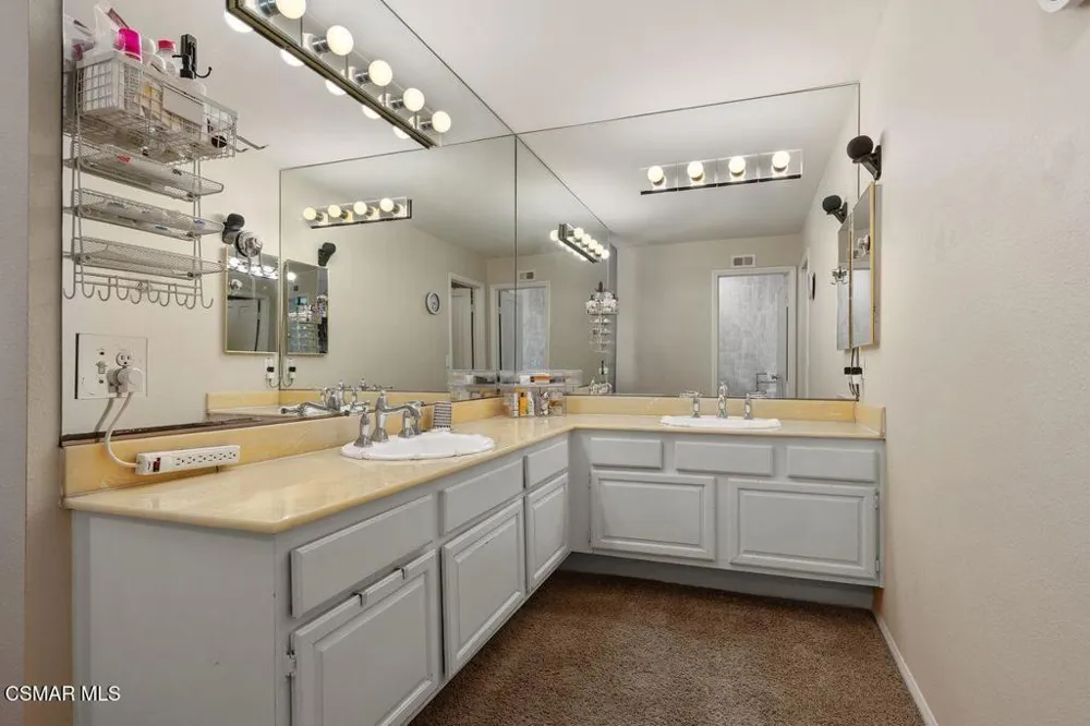115 Los Padres Drive Thousand Oaks, CA 91361