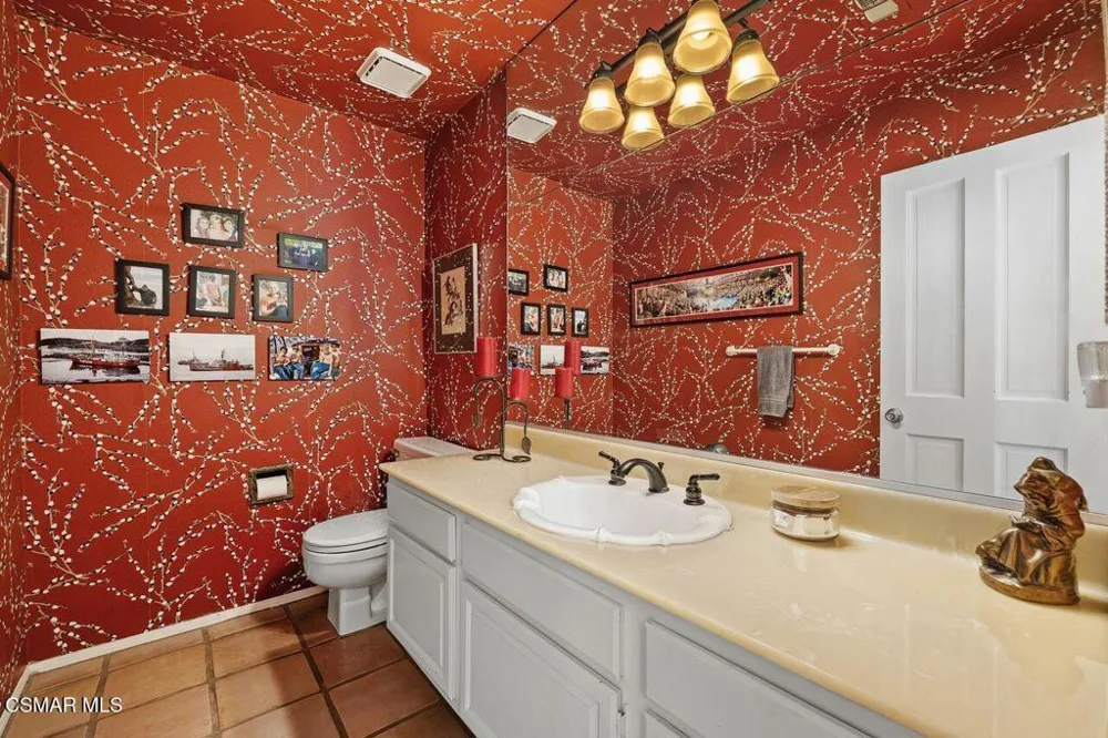 115 Los Padres Drive Thousand Oaks, CA 91361