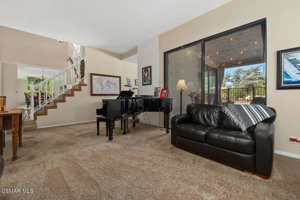 115 Los Padres Drive Thousand Oaks, CA 91361
