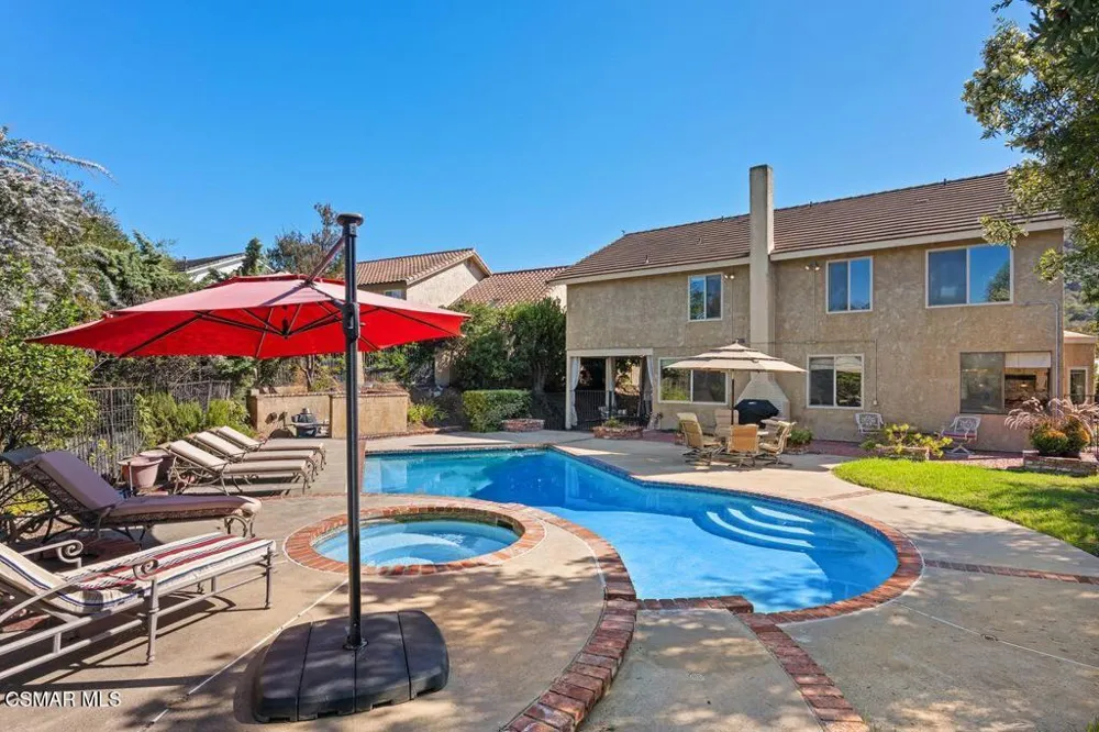 115 Los Padres Drive Thousand Oaks, CA 91361