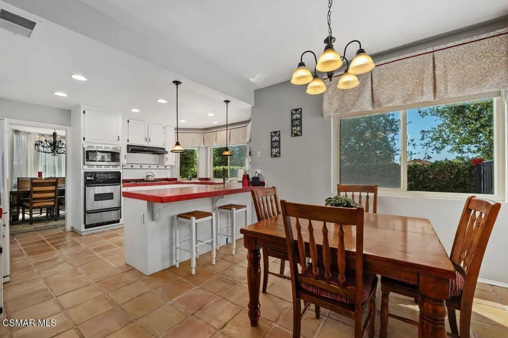 115 Los Padres Drive Thousand Oaks, CA 91361