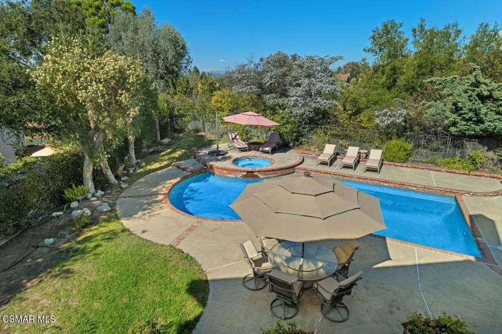 115 Los Padres Drive Thousand Oaks, CA 91361