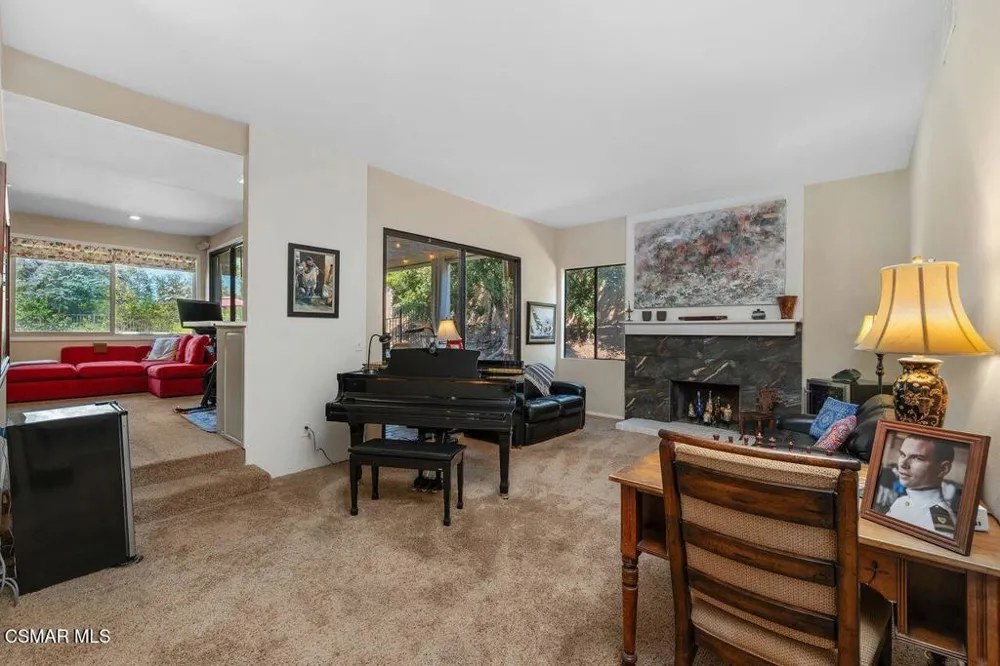 115 Los Padres Drive Thousand Oaks, CA 91361