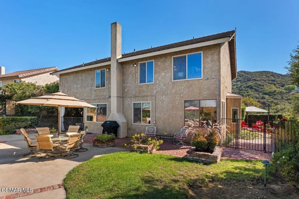 115 Los Padres Drive Thousand Oaks, CA 91361