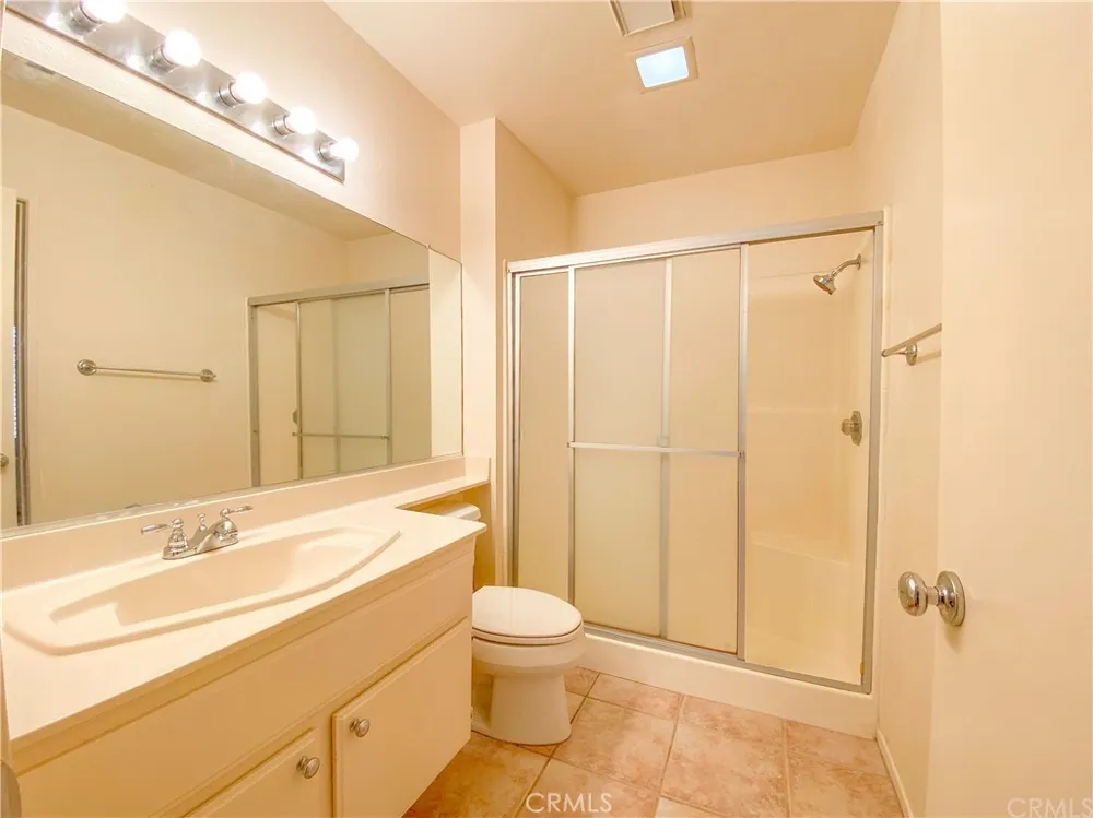 69 Abrazo Aisle #127 Irvine, CA 92614