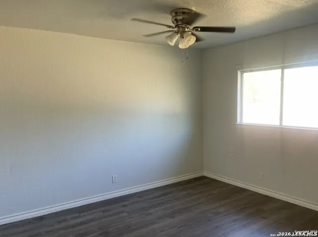 8831 Five Palms Dr San Antonio, TX 78242