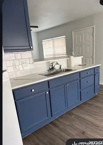 8831 Five Palms Dr San Antonio, TX 78242