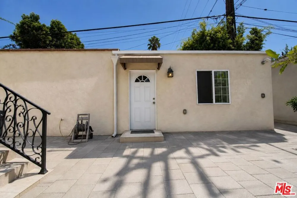 487 S Sherbourne Drive ##1 Los Angeles, CA 90048