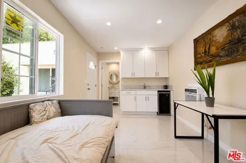 487 S Sherbourne Drive ##1