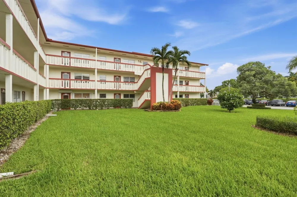 209 Brighton E Boca Raton, FL 33434