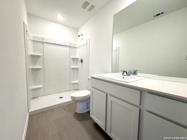 6863 Chert Chase Elmendorf, TX 78112