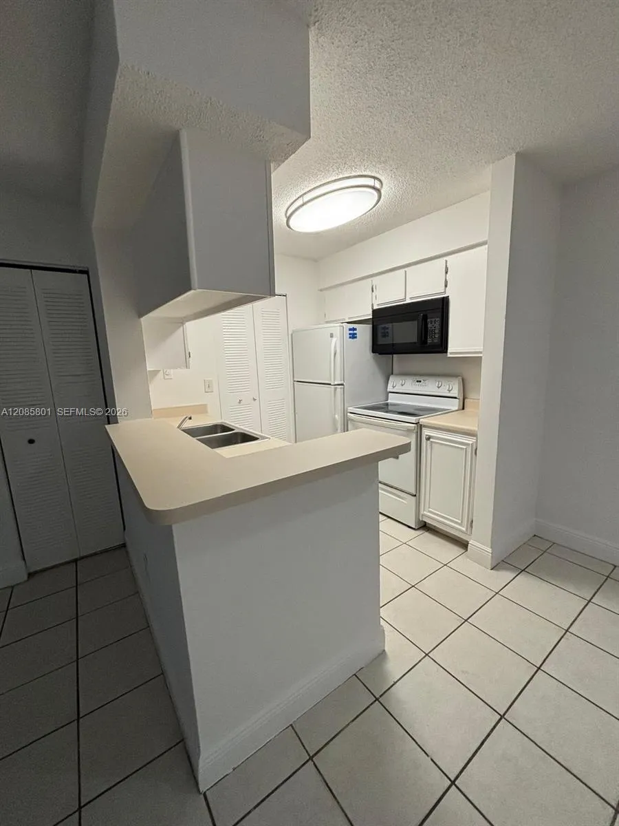 1237 SW 46th Ave #811 Pompano Beach, FL 33069
