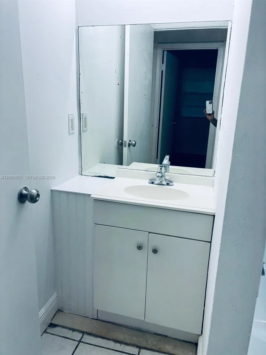 1237 SW 46th Ave #811 Pompano Beach, FL 33069