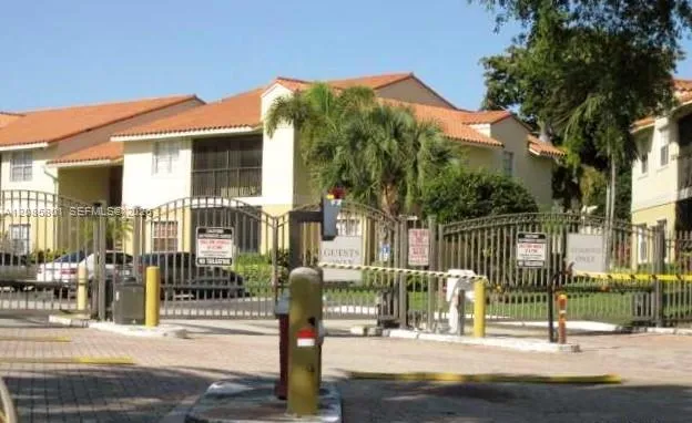 1237 SW 46th Ave #811 Pompano Beach, FL 33069