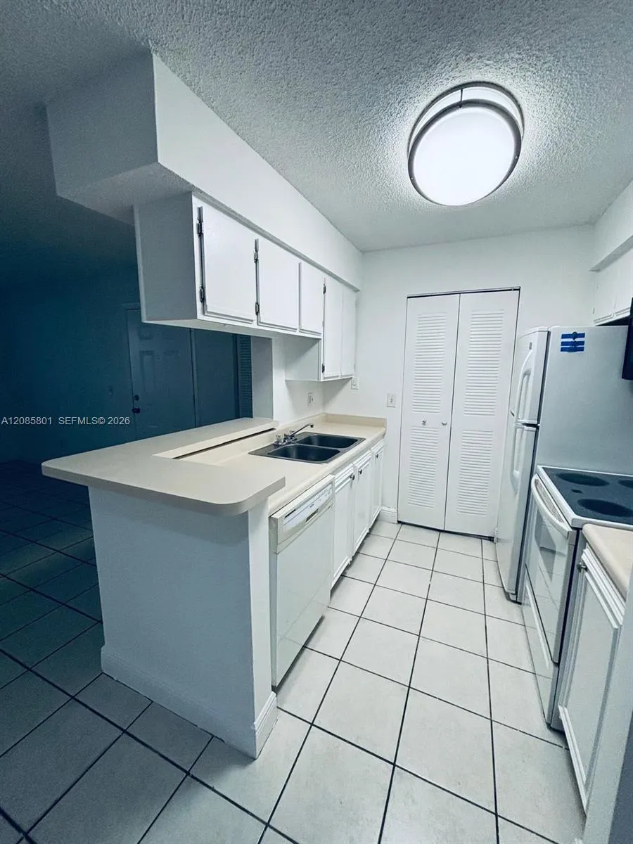 1237 SW 46th Ave #811 Pompano Beach, FL 33069