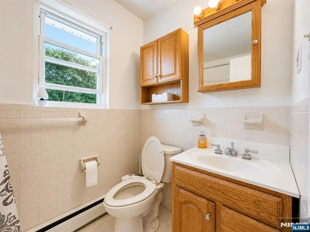 53 Knox T 2A Wayne, NJ 07470