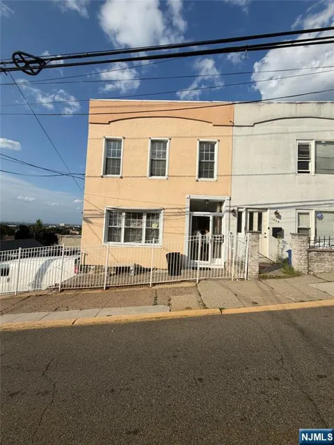 1410 37th Street