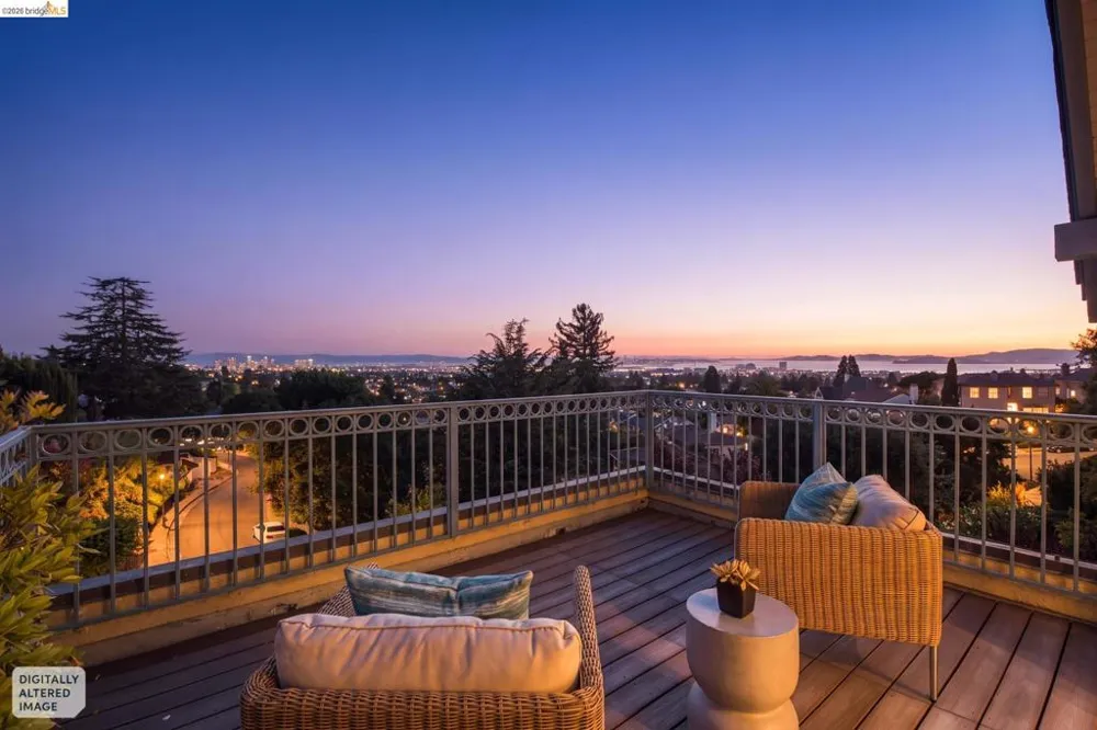 6115 Ocean View Dr Oakland, CA 94618