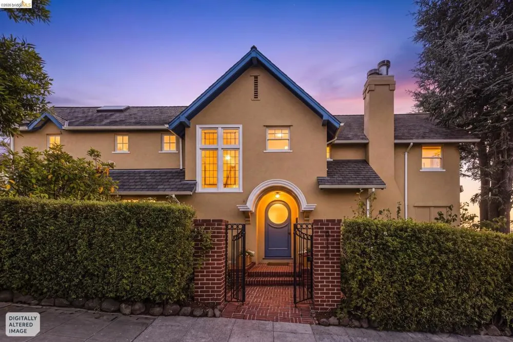 6115 Ocean View Dr Oakland, CA 94618