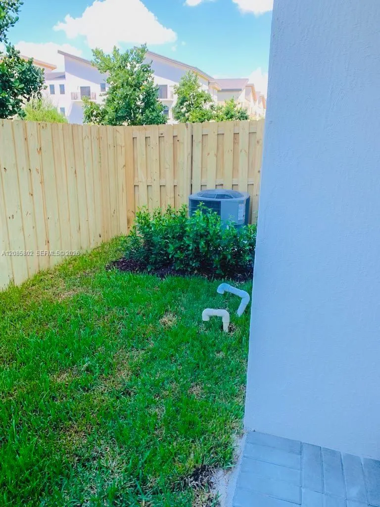 8151 NW 104th Ave #4 Doral, FL 33178