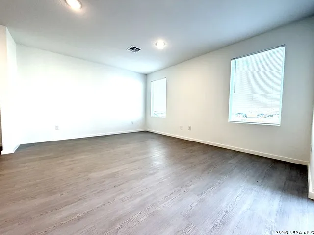 6602 COQUINA CV Elmendorf, TX 78112