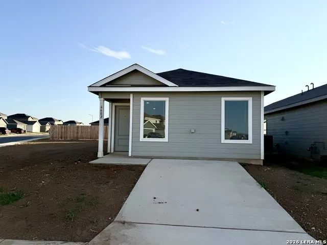 6602 COQUINA CV Elmendorf, TX 78112