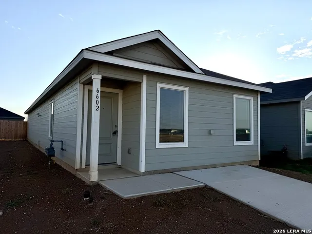 6602 COQUINA CV Elmendorf, TX 78112
