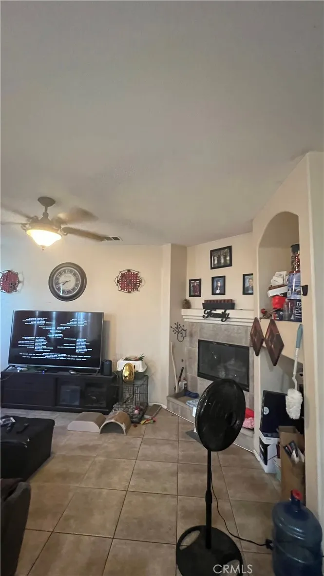 14541 Springdale Adelanto, CA 92301