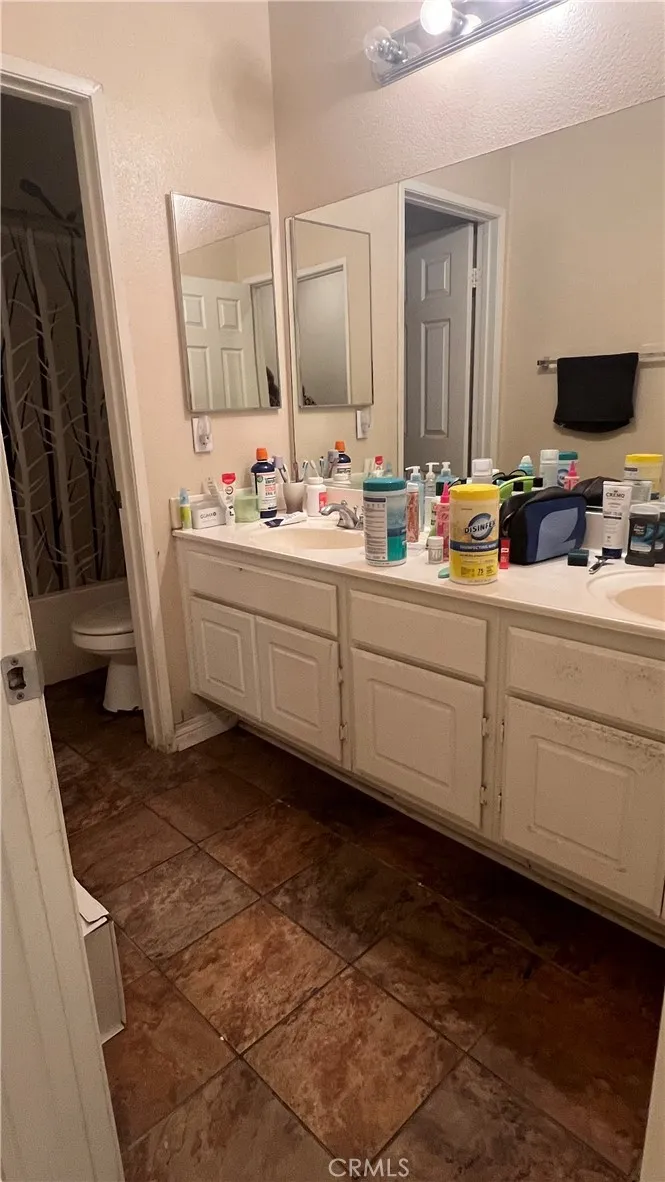 14541 Springdale Adelanto, CA 92301