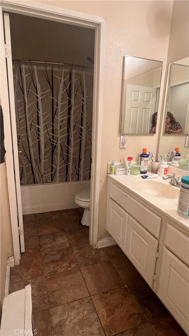 14541 Springdale Adelanto, CA 92301