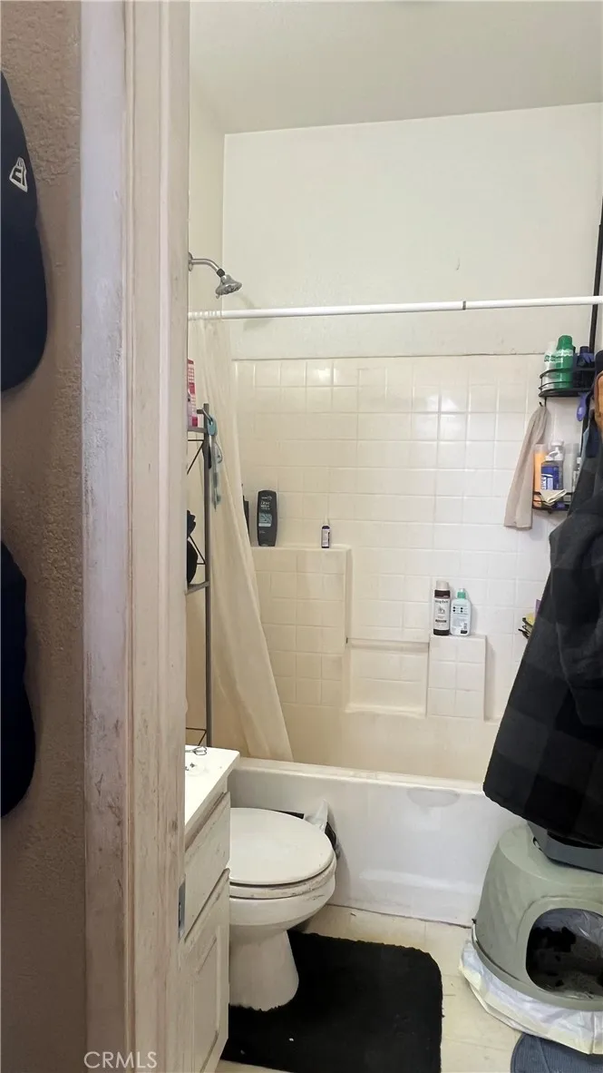 14541 Springdale Adelanto, CA 92301