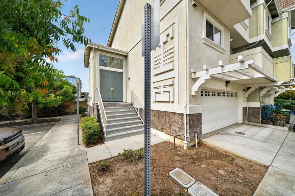 38251 Eggers Fremont, CA 94536