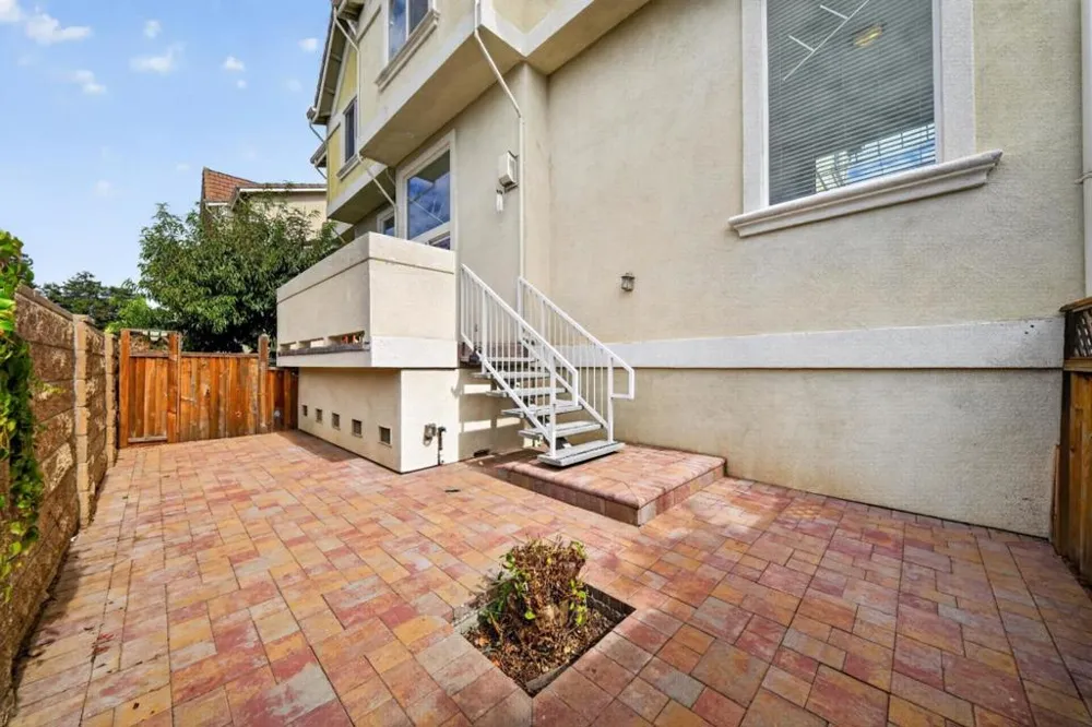 38251 Eggers Fremont, CA 94536