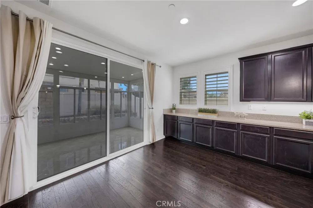14502 Badger Eastvale, CA 92880