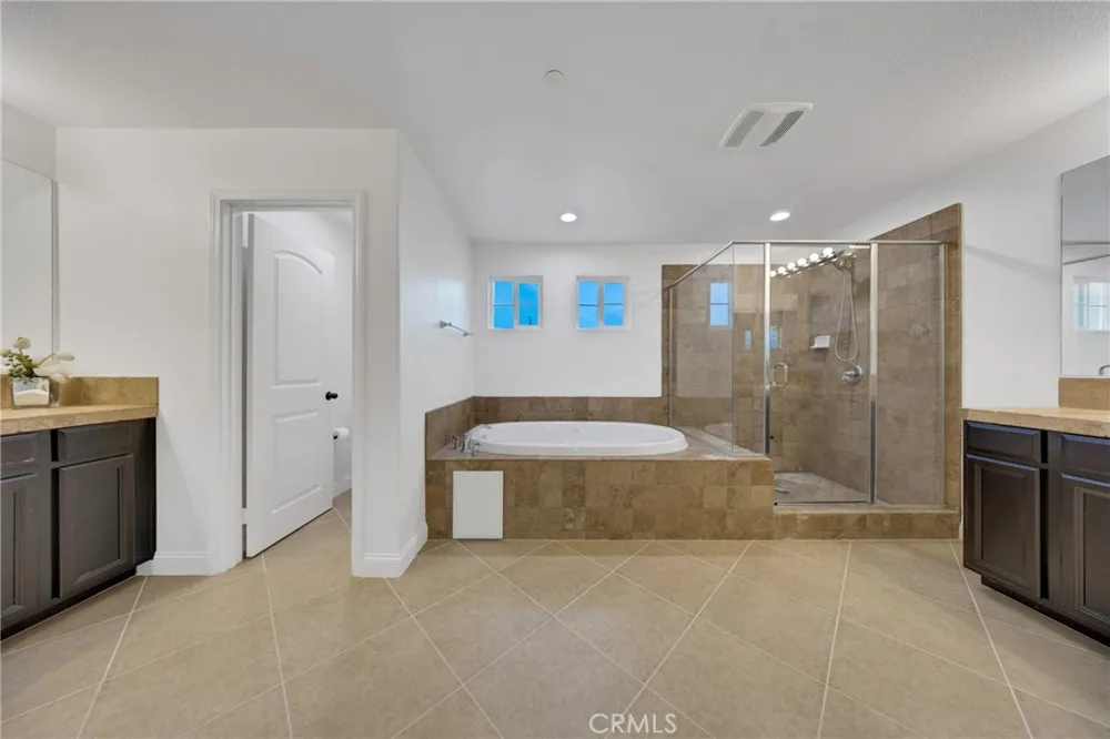 14502 Badger Eastvale, CA 92880