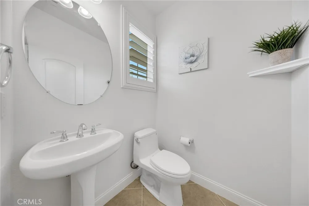 14502 Badger Eastvale, CA 92880