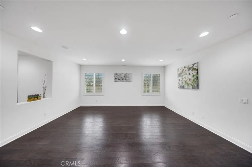14502 Badger Eastvale, CA 92880