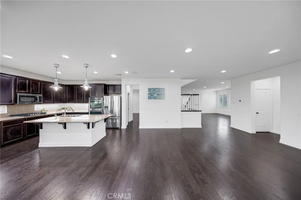14502 Badger Eastvale, CA 92880