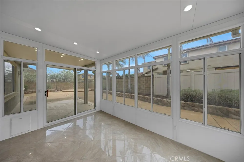 14502 Badger Eastvale, CA 92880
