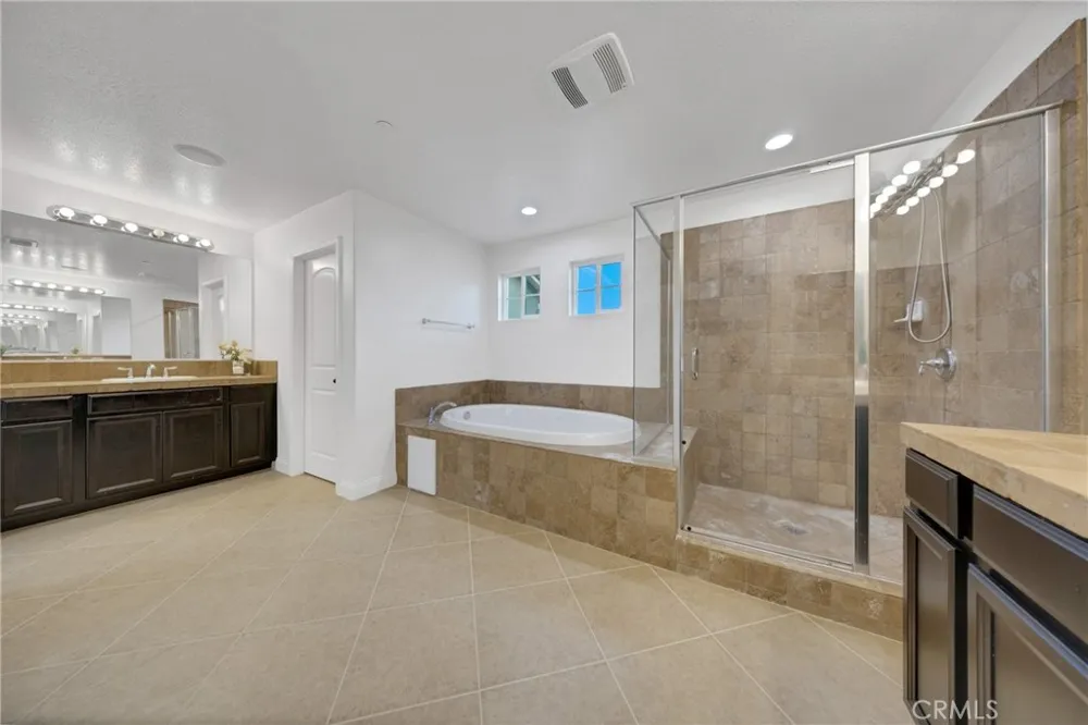 14502 Badger Eastvale, CA 92880